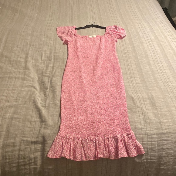 Ripe Maternity Selma Shirred/Smocked Pink Dress - Picture 3 of 6